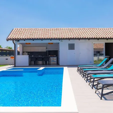 فيلة Alba Rossa By Interhome