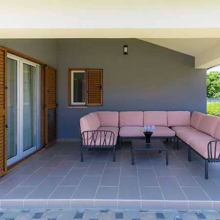 Villa Alba Rossa By Interhome Šišan